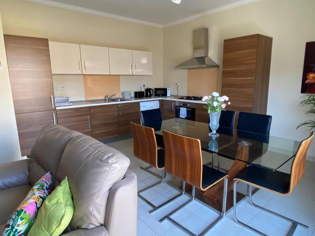 Newly Refurbished Mellieha Central Apartment 外观 照片